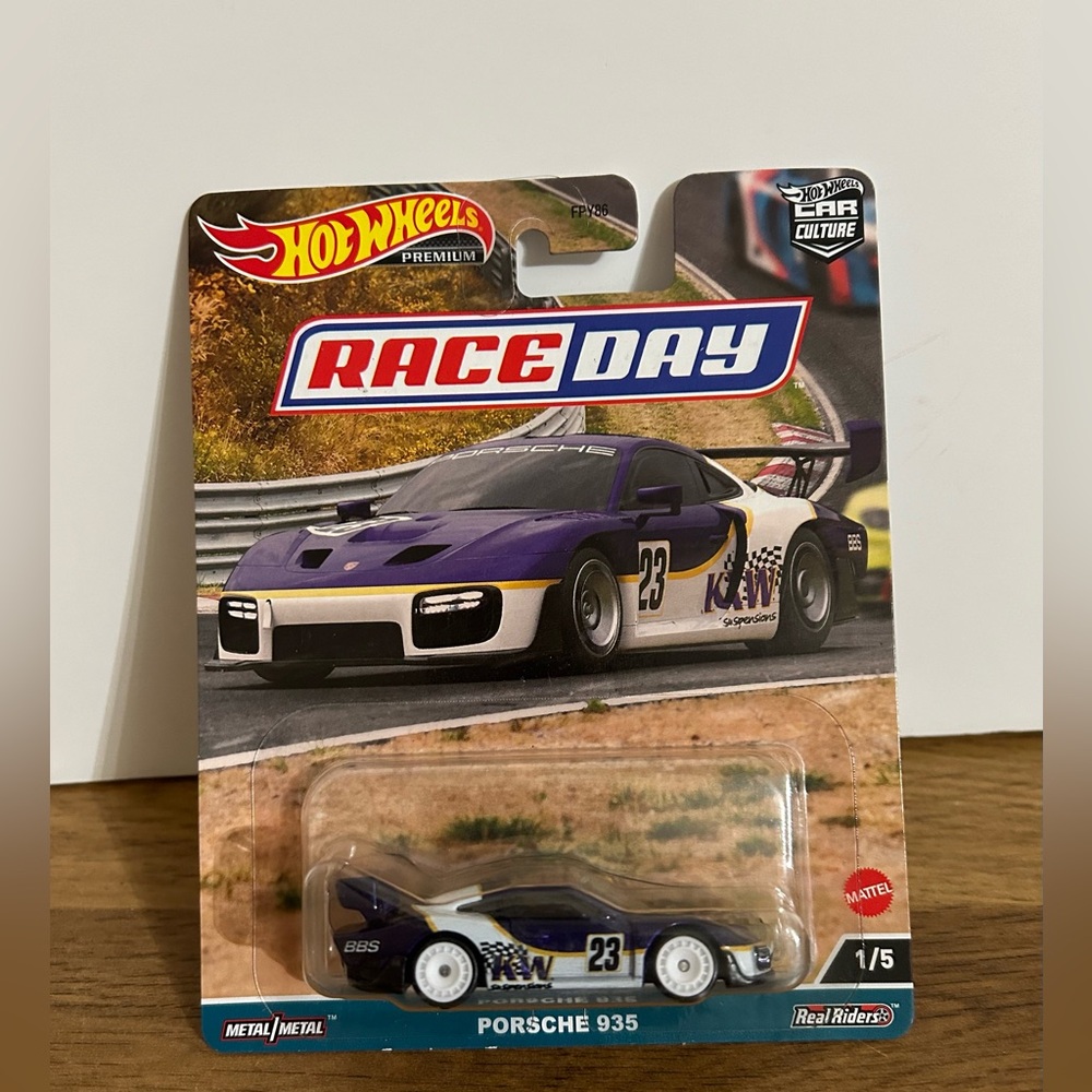 Hot Wheels Premium Race Day Porsche 935